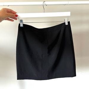 EUC Aritzia Babaton stretchy wool mini skirt